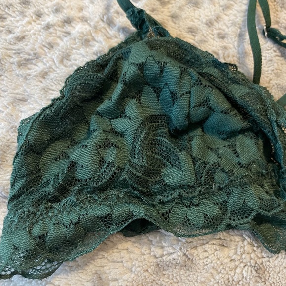 Lace Strappy Bralette - Picture 3 of 6